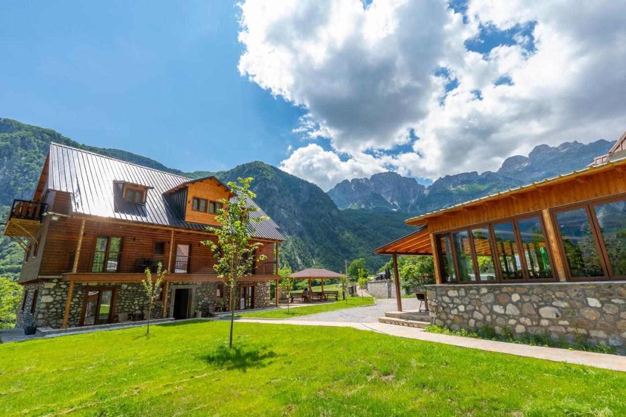 Gegest Hotel Теті Екстер'єр фото