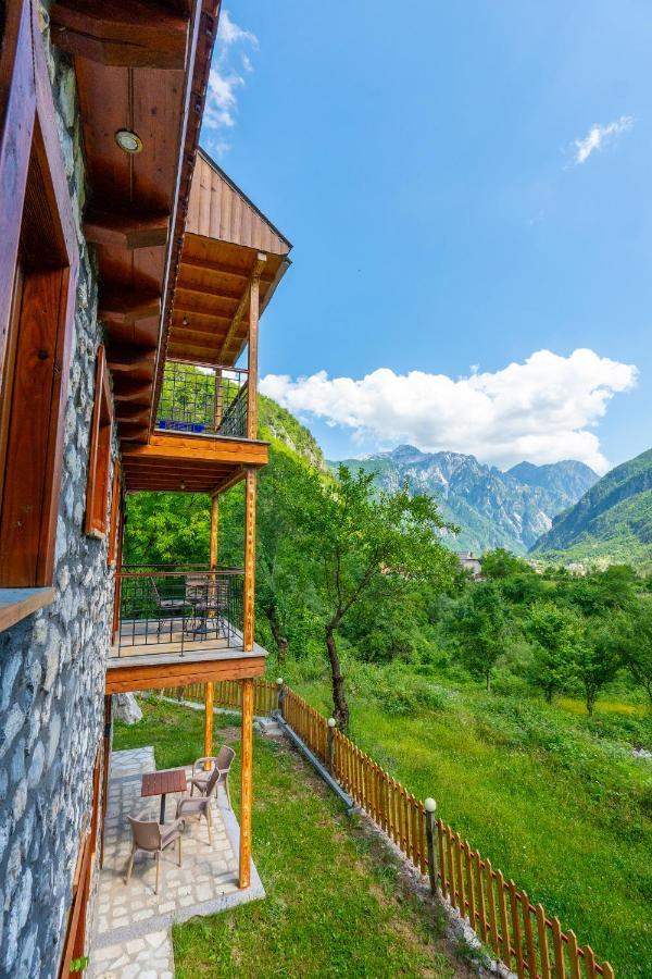 Gegest Hotel Теті Екстер'єр фото