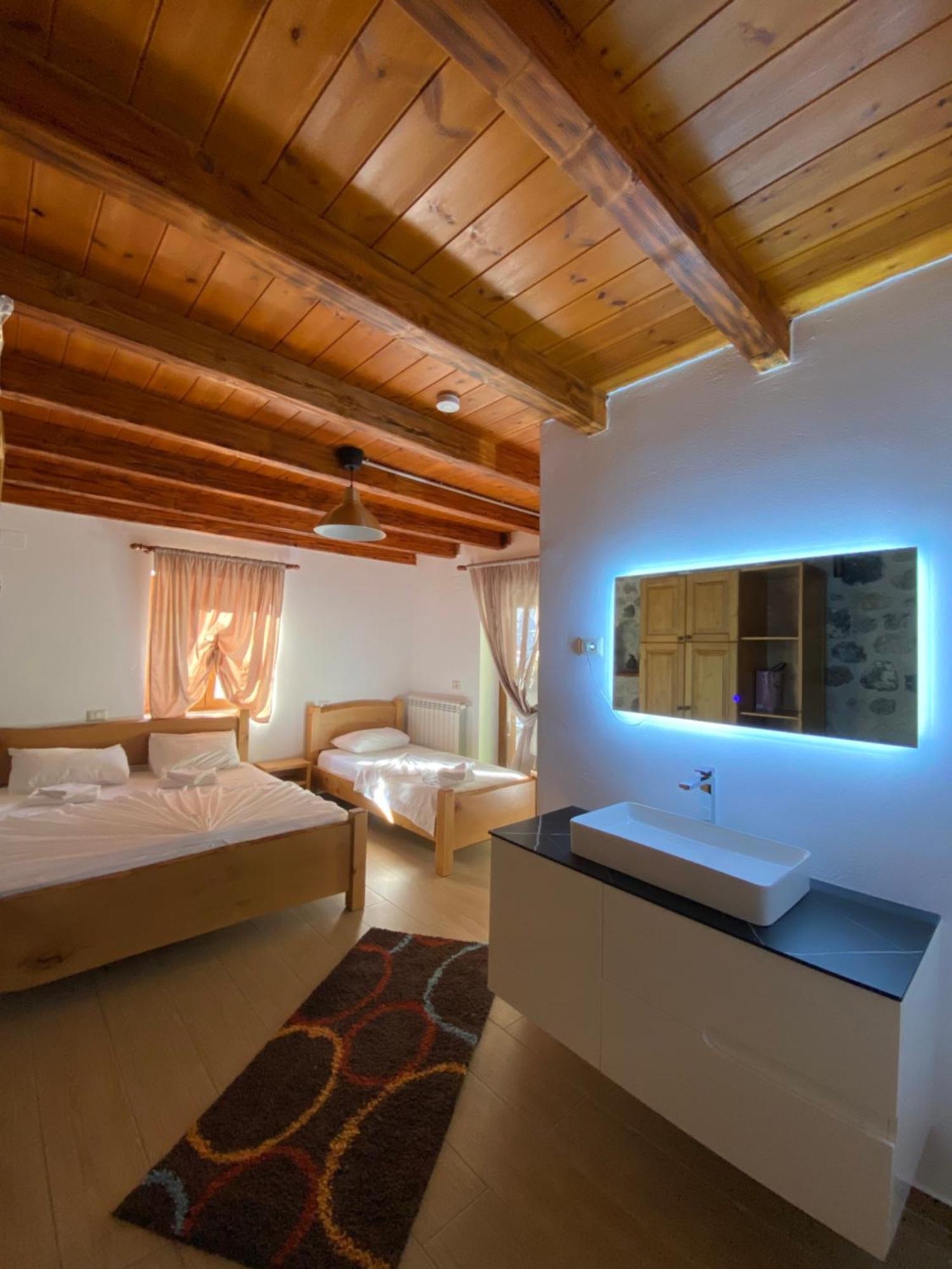 Gegest Hotel Теті Екстер'єр фото