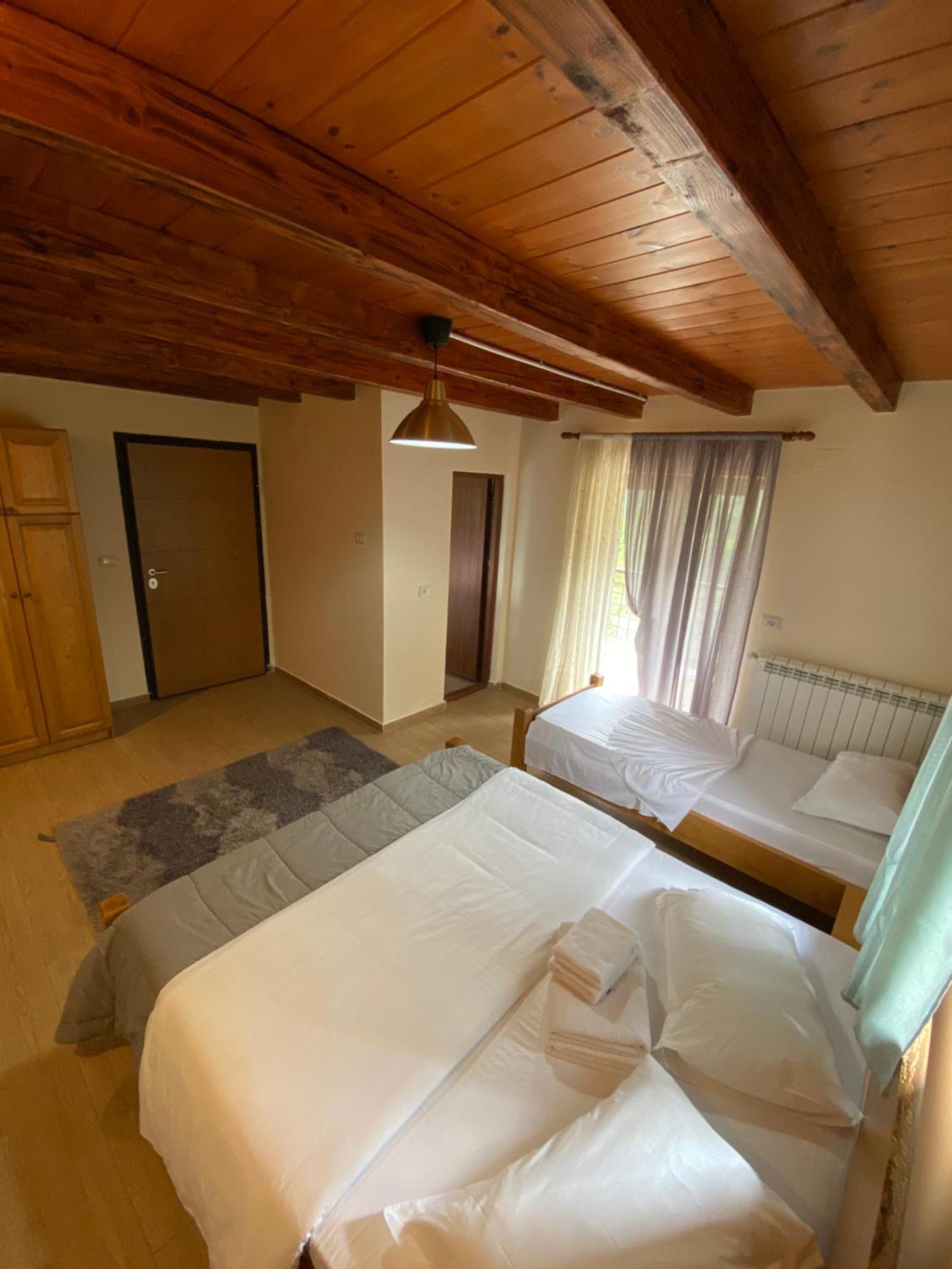 Gegest Hotel Теті Екстер'єр фото