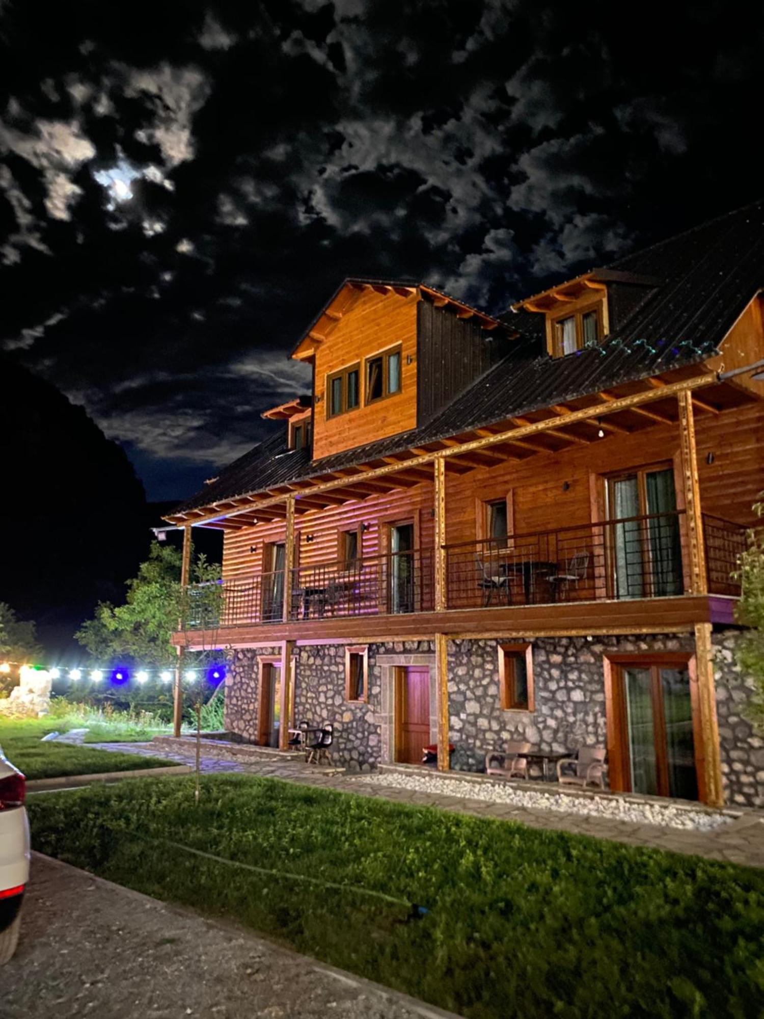 Gegest Hotel Теті Екстер'єр фото