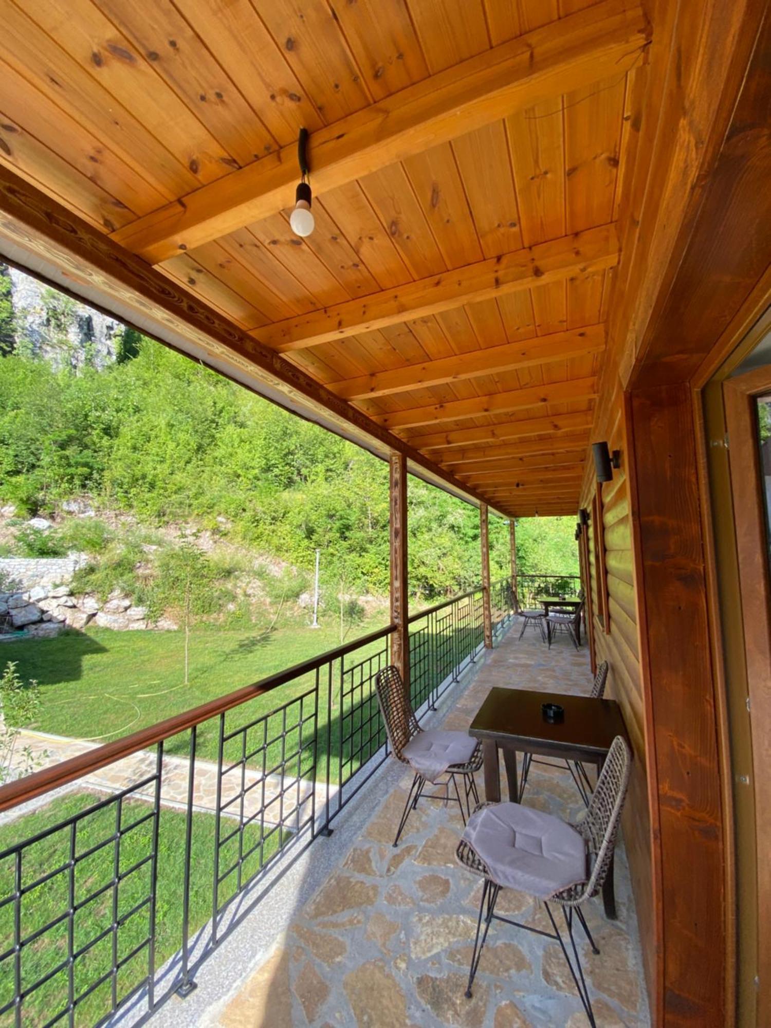 Gegest Hotel Теті Екстер'єр фото