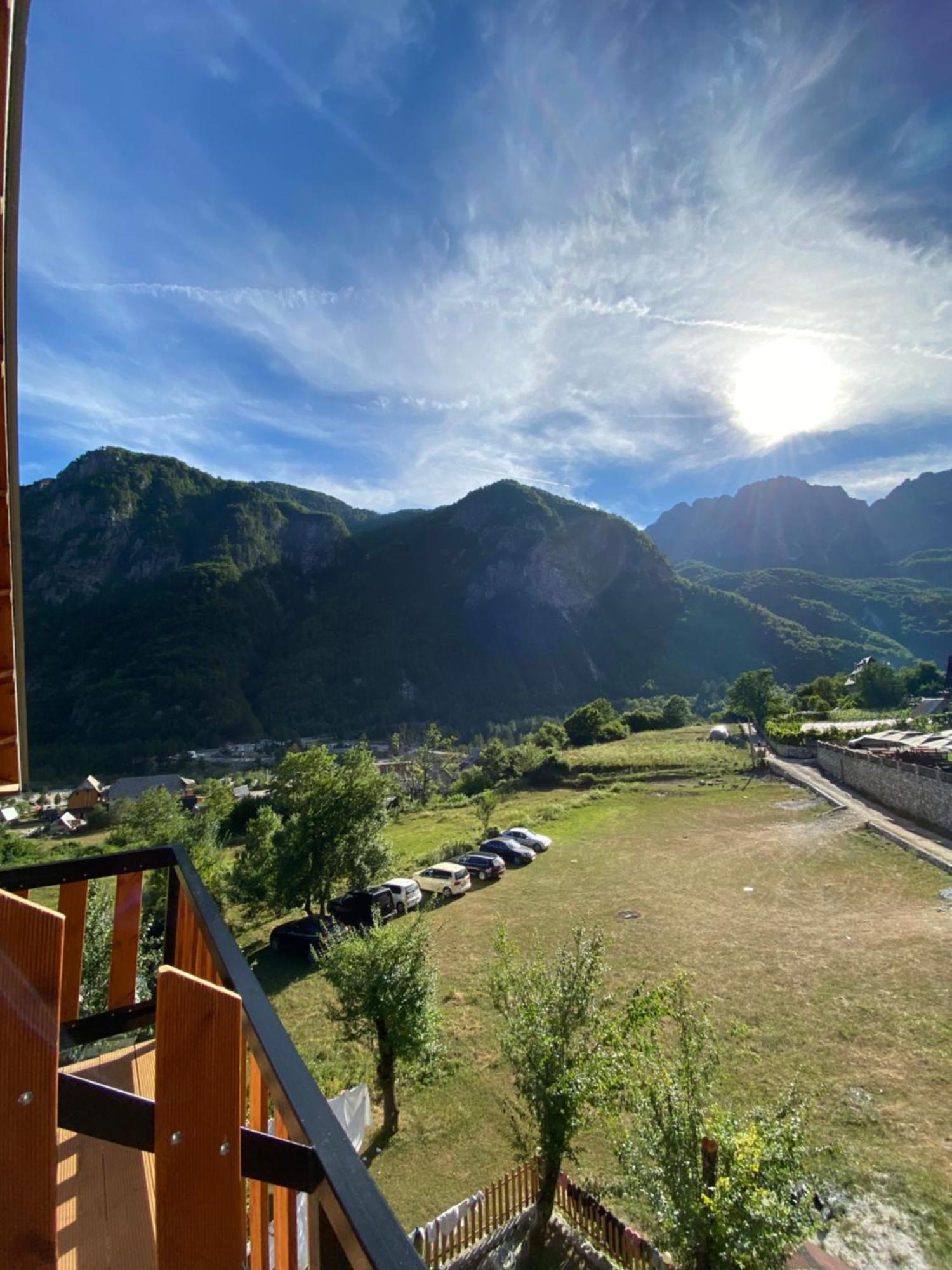 Gegest Hotel Теті Екстер'єр фото