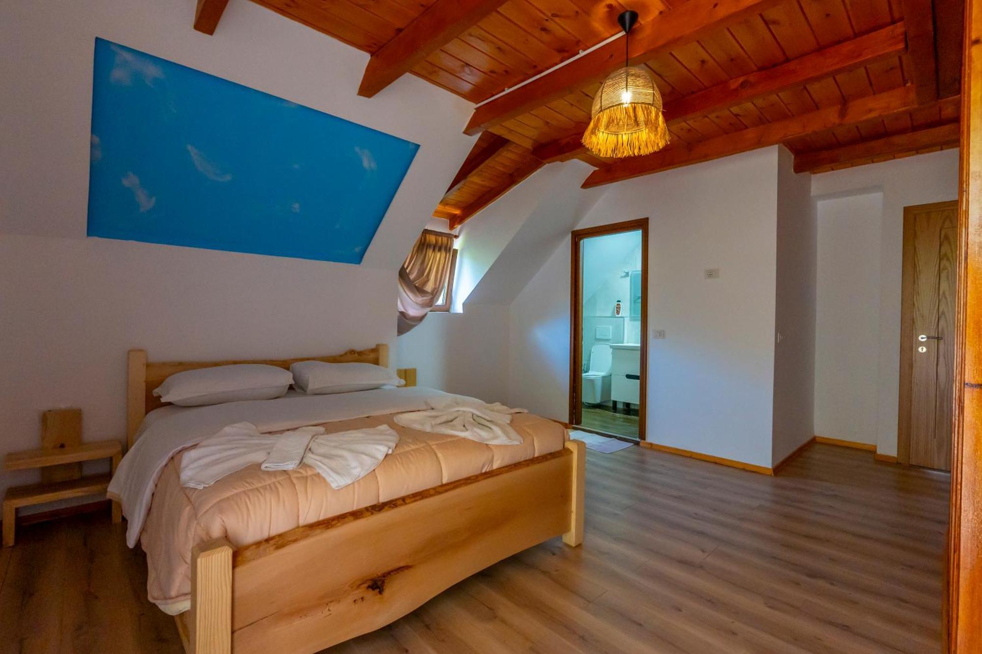 Gegest Hotel Теті Екстер'єр фото