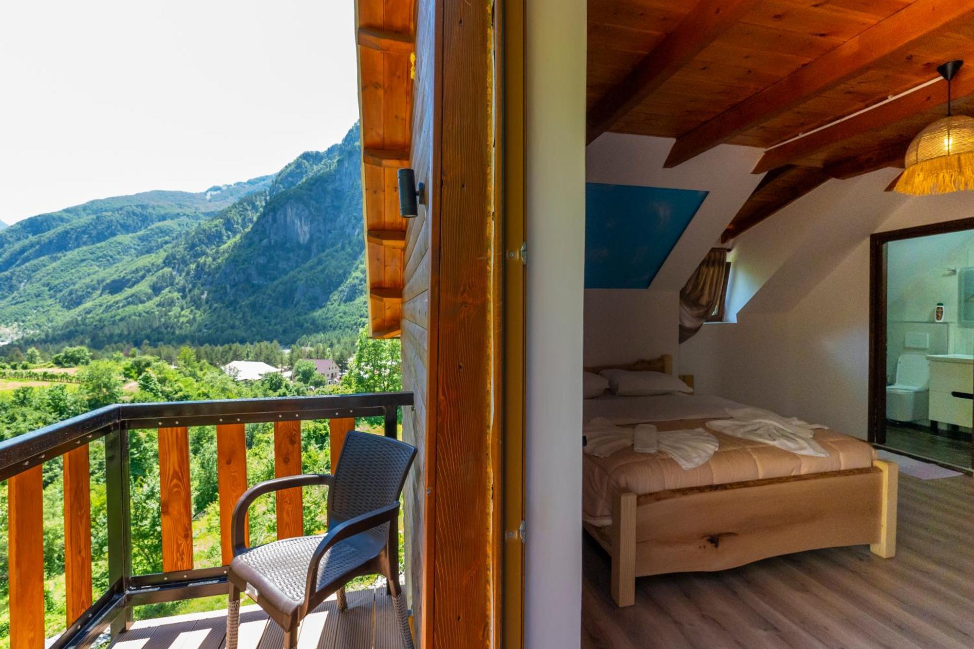 Gegest Hotel Теті Екстер'єр фото