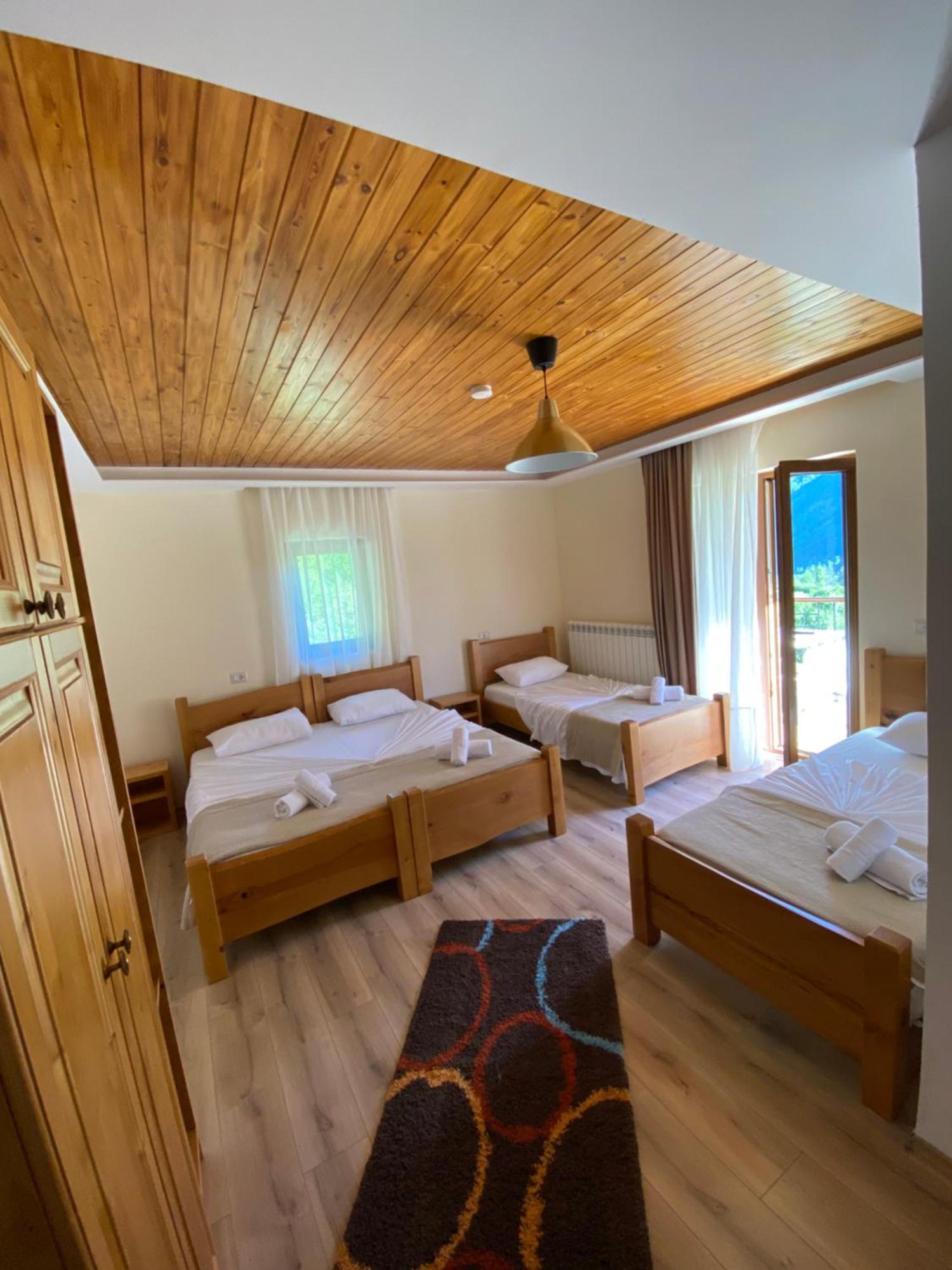 Gegest Hotel Теті Екстер'єр фото