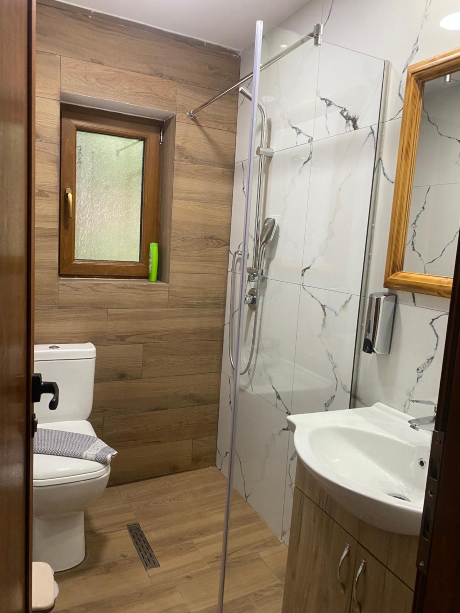Gegest Hotel Теті Екстер'єр фото