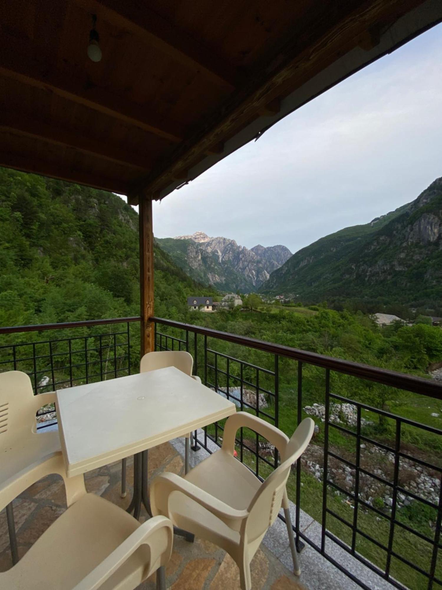 Gegest Hotel Теті Екстер'єр фото