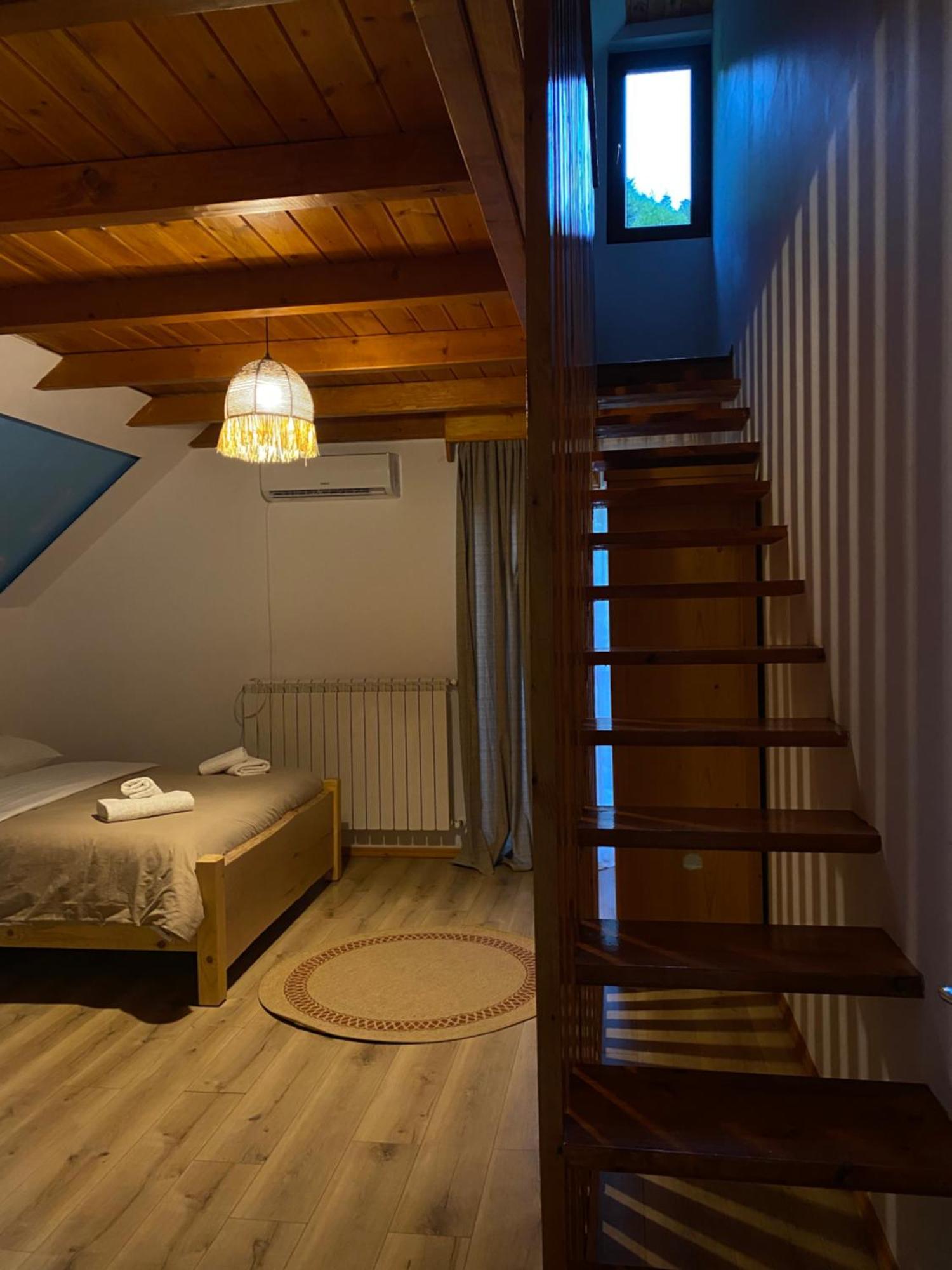 Gegest Hotel Теті Екстер'єр фото