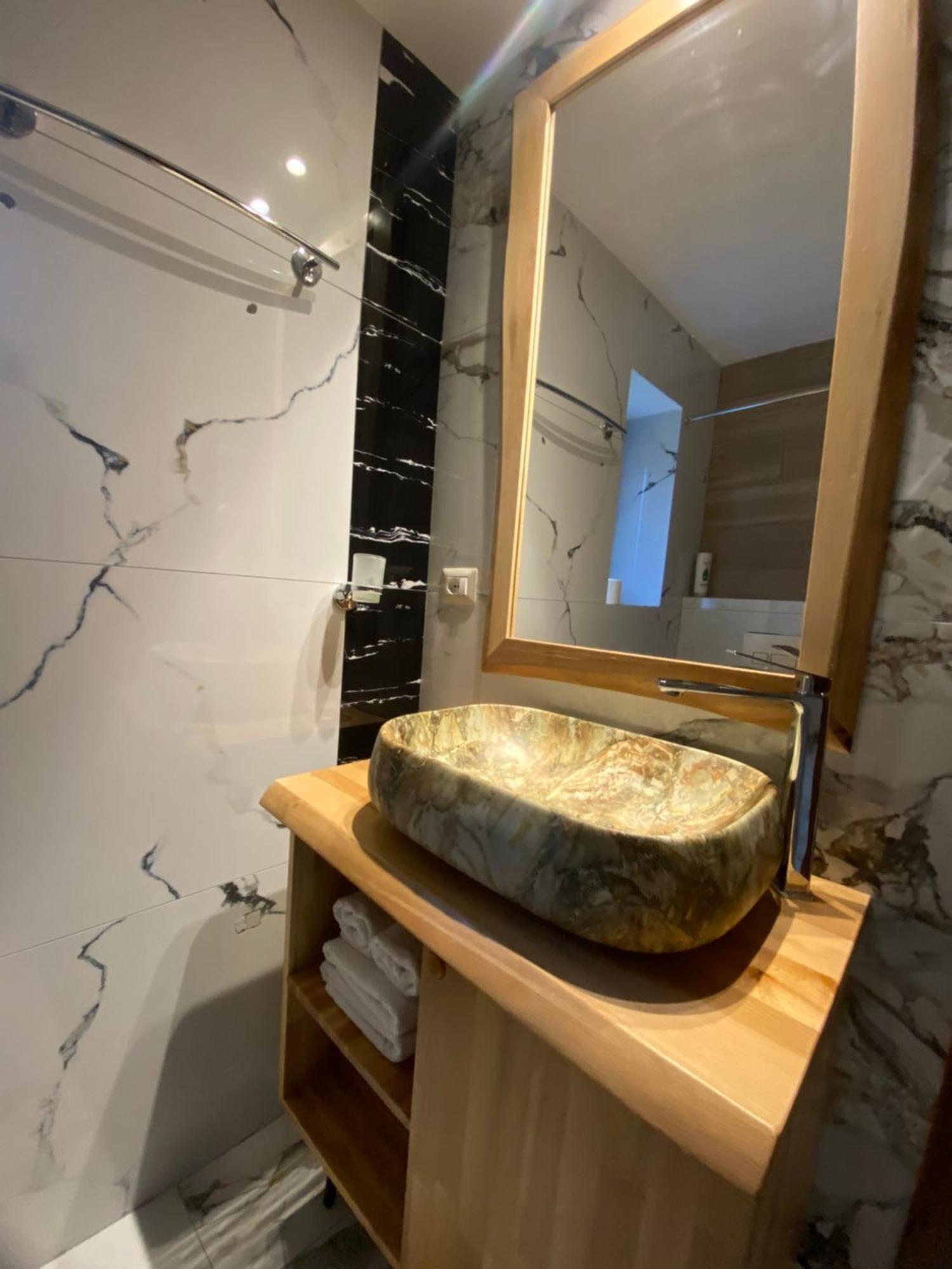 Gegest Hotel Теті Екстер'єр фото