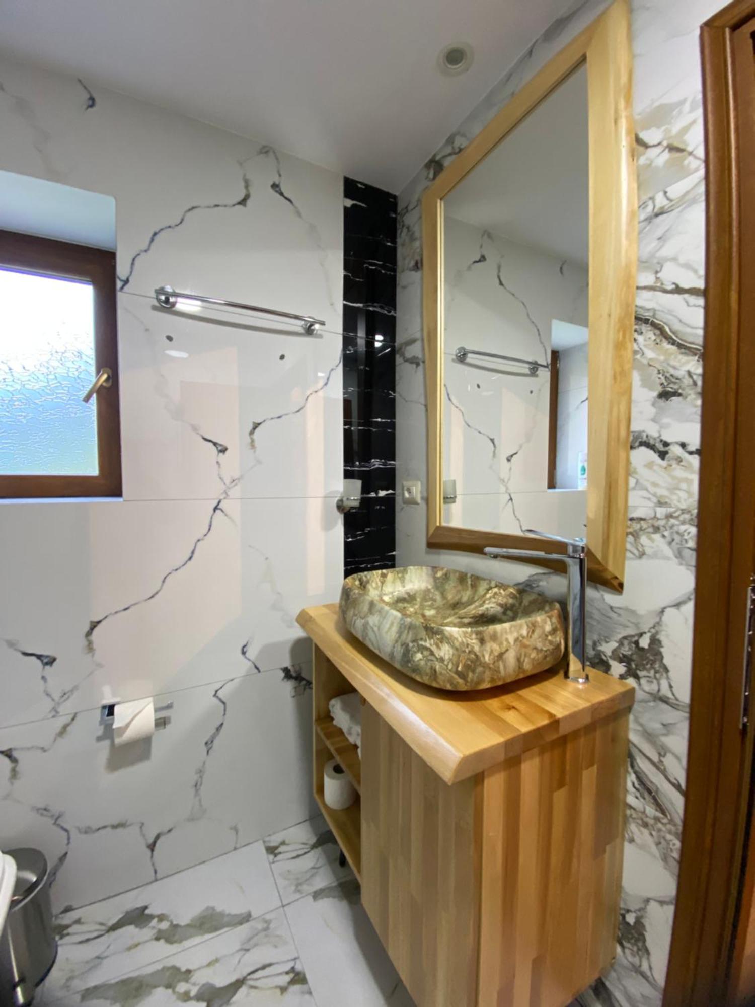 Gegest Hotel Теті Екстер'єр фото