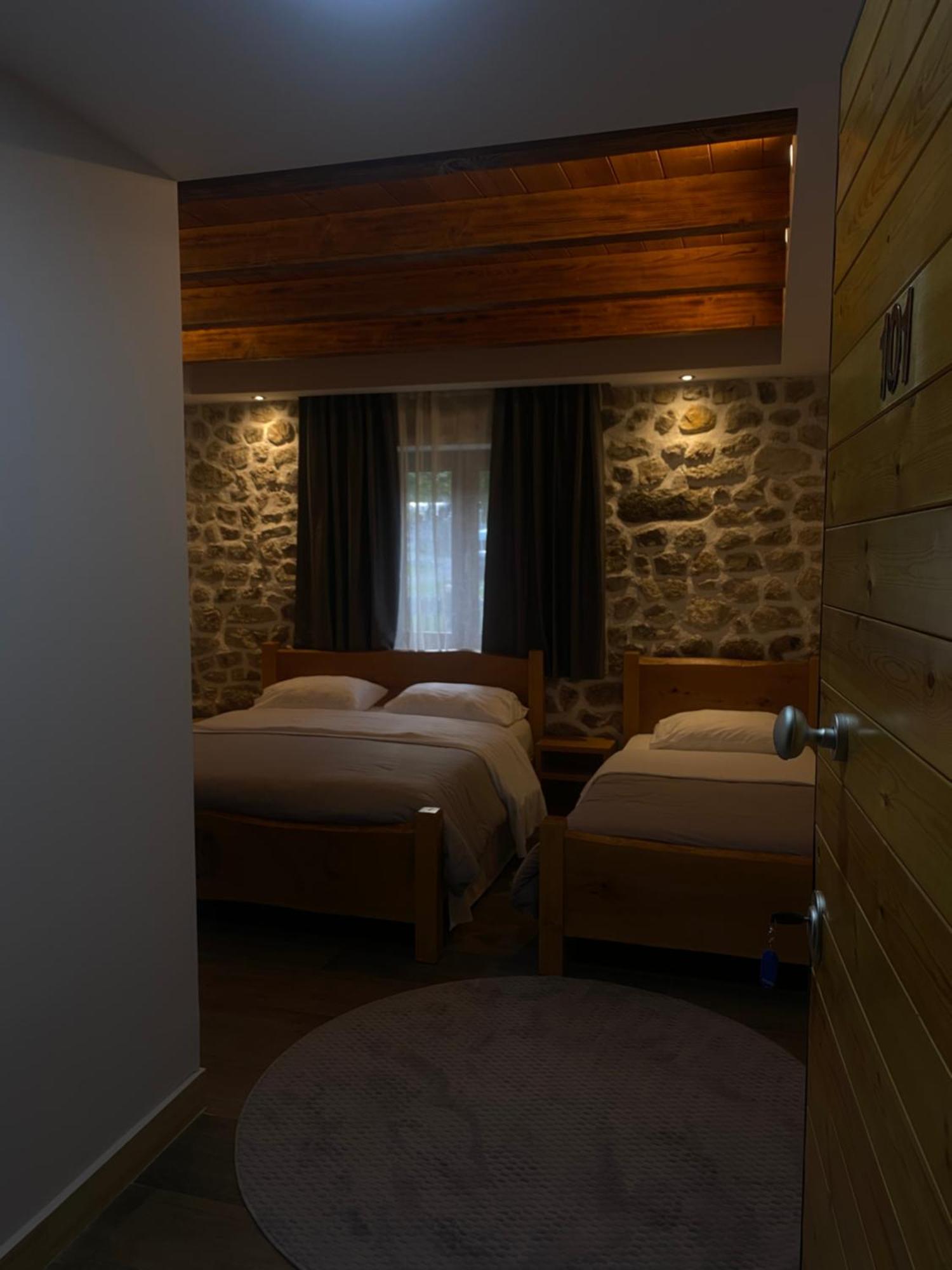 Gegest Hotel Теті Екстер'єр фото